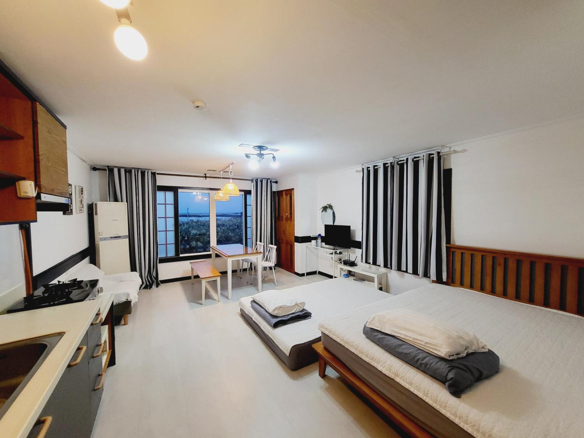 Morning Beach Pension Jeju Ngoại thất bức ảnh