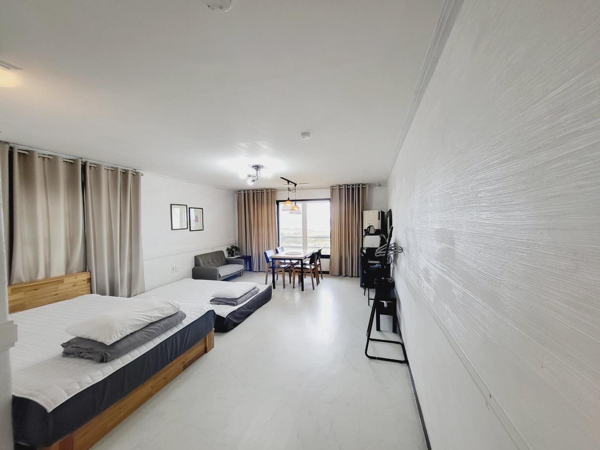 Morning Beach Pension Jeju Ngoại thất bức ảnh